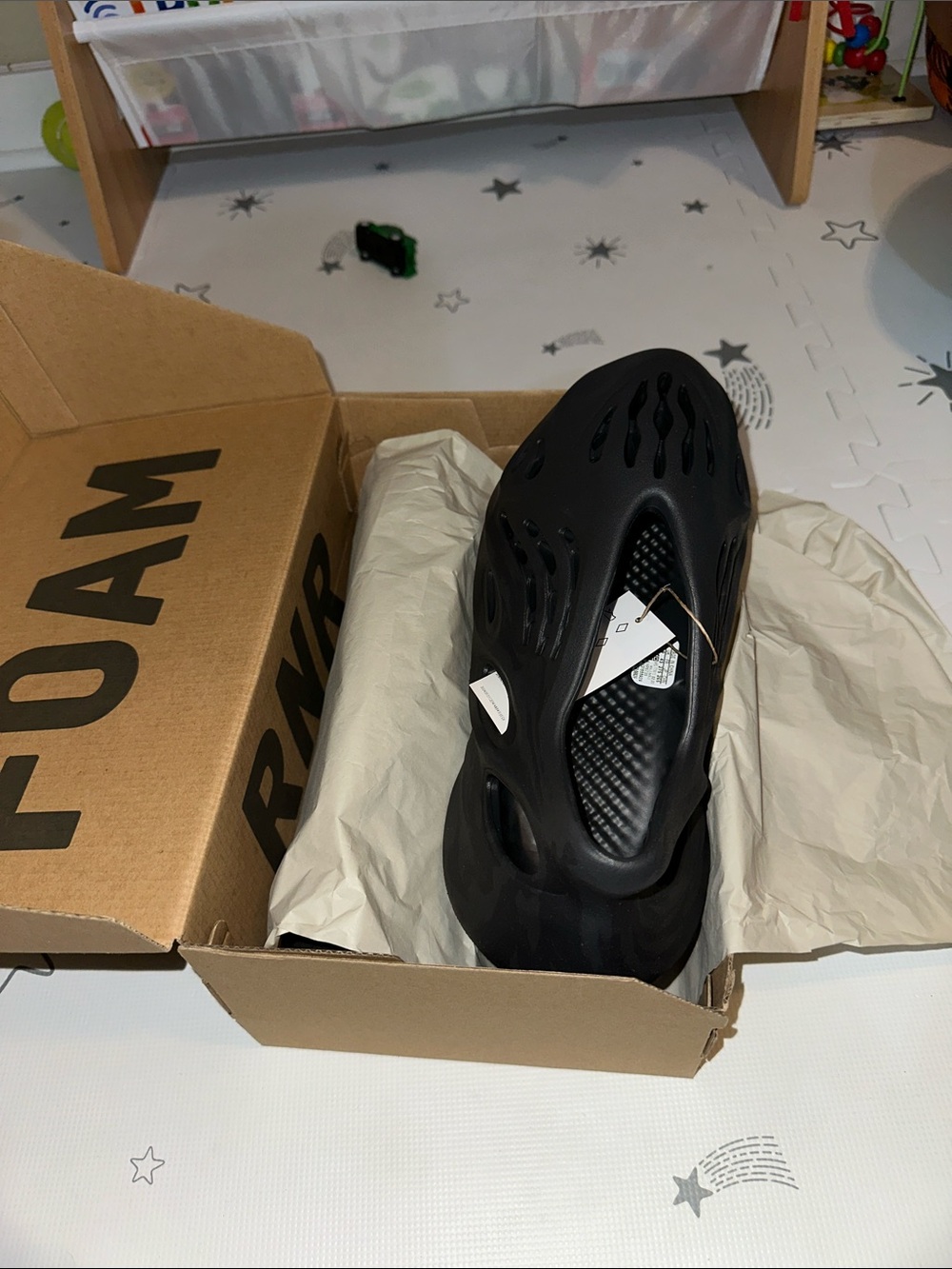 Yeezy Black Foam Runner Slip-On Shoe - Vent Detail